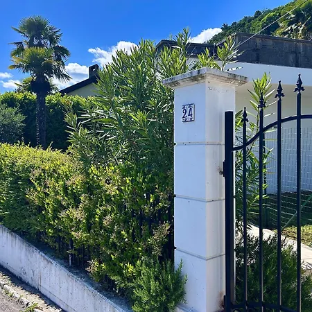 Single Family House With View In Carona