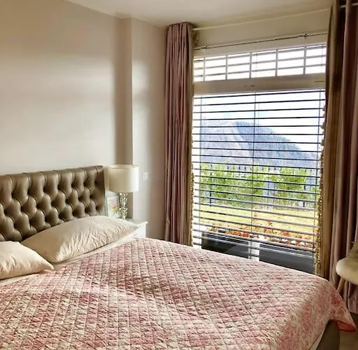 Single Family House With View In Carona